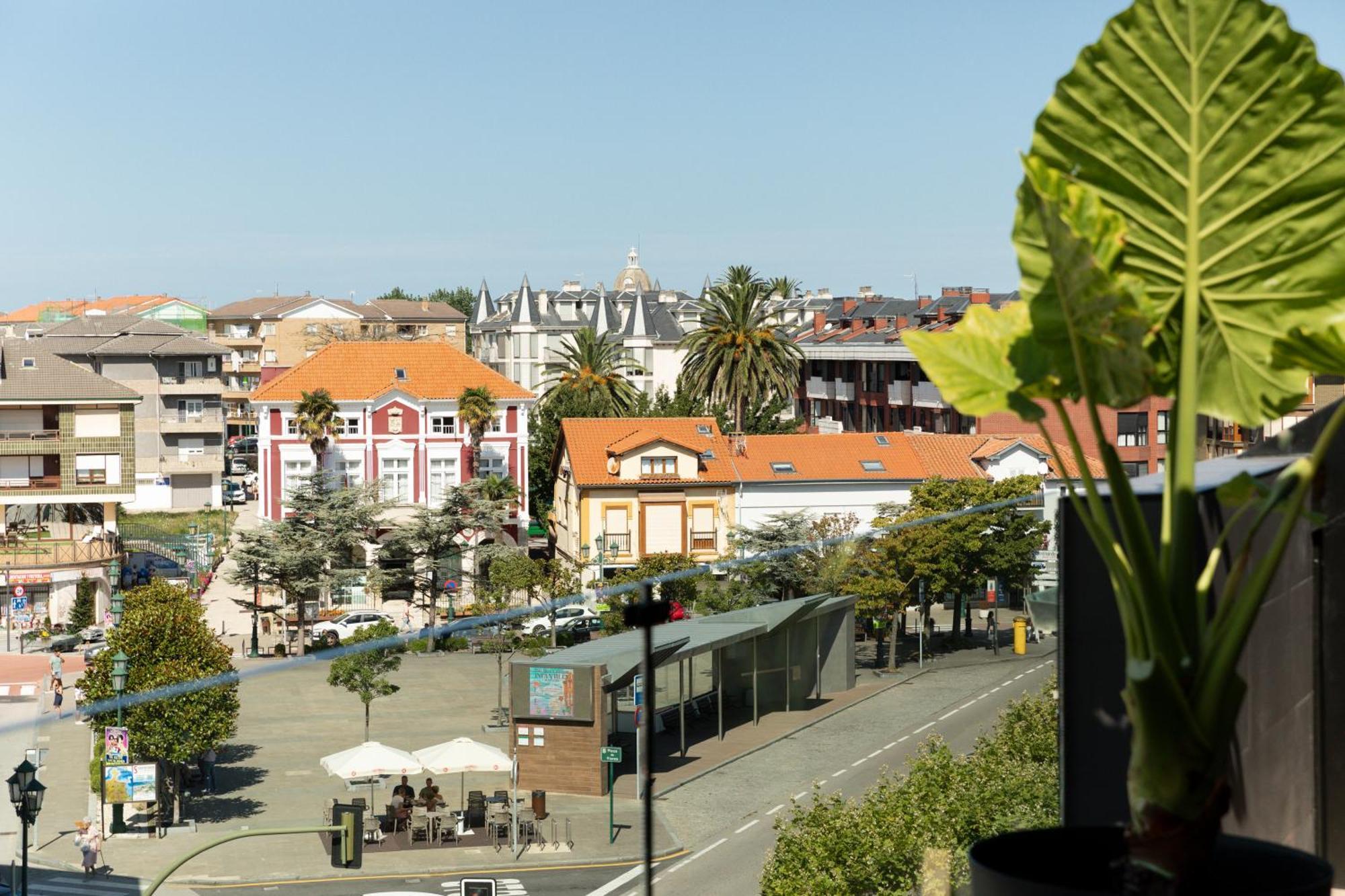 Apartamentos Plaza Center Suances Eksteriør billede