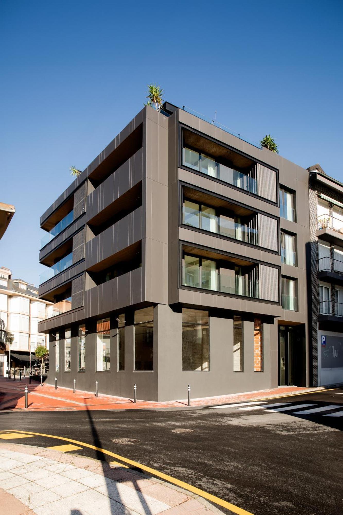 Apartamentos Plaza Center Suances Eksteriør billede
